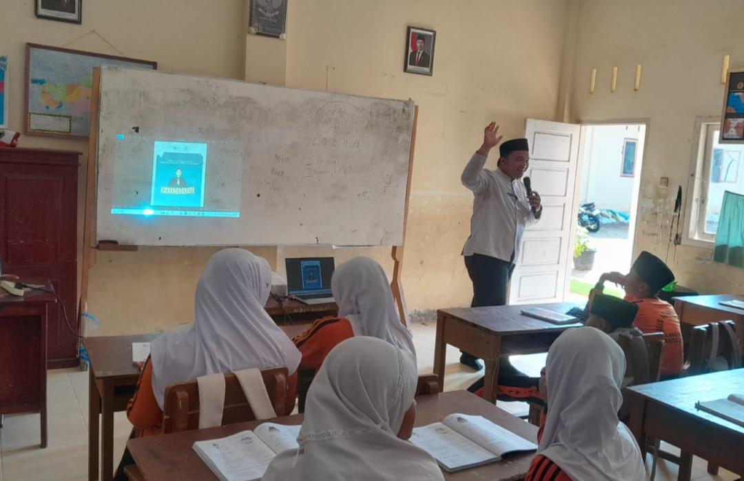 DT Peduli Sumbar Gelar Sosialisasi Penerimaan Santri Baru PDF DT Jambi ke Berbagai Sekolah 