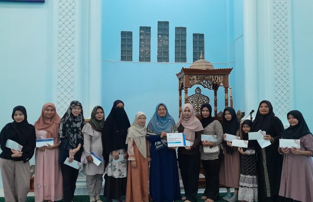 DT Peduli Sumbar Salurkan Zakat Mal untuk Mualaf di Masjid Al-Fath Kota Jambi 