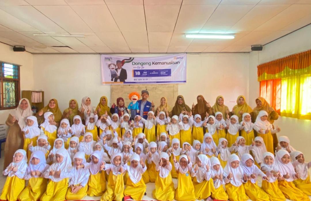 DT Peduli Riau Gelar Dongeng Kemanusiaan dan Galang Donasi Sedekah Daging untuk Palestina di TK Al Khadijah