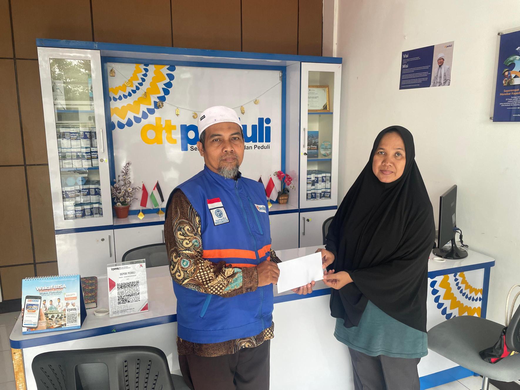 DT Peduli Depok Salurkan Bantuan Pelunasan Tunggakan Kontrakan 