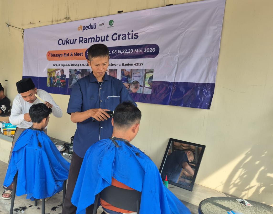 DT Peduli Serang Gelar Cukur Gratis bersama Terasya Eat and Meet di Kota Serang