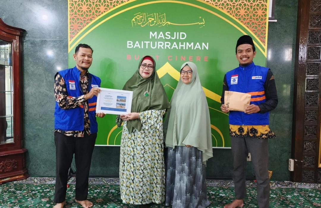 Jamaah MT. Baiturrahman Cinere Salurkan Qurban untuk Masyarakat Palestina Melalui DT Peduli Depok 
