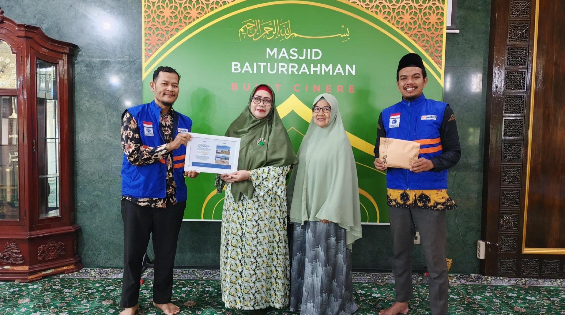 Jamaah MT. Baiturrahman Cinere Salurkan Qurban untuk Masyarakat Palestina Melalui DT Peduli Depok 