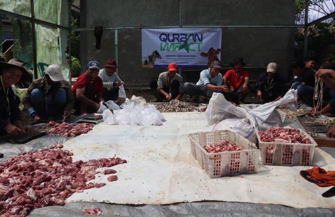 Qurban Impact DT Peduli Hadir di Muara Cagak, Warga Rasakan Kebahagiaan Qurban 
