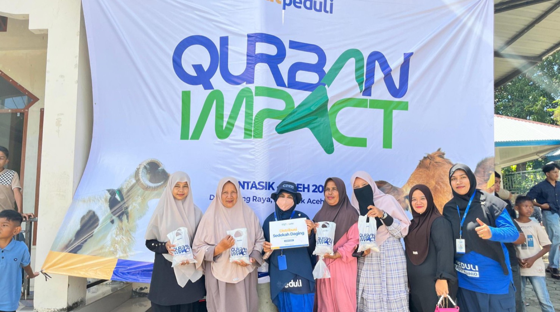 Gelar Qurban Impact 2026, DT Peduli Aceh Hadirkan Kebahagiaan untuk Masyarakat Desa Bueng Raya 