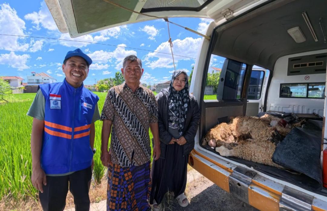 DT Peduli Metro Salurkan Daging Qurban untuk Ratusan ODGJ dan Orang Terlantar di Yayasan Srikandi