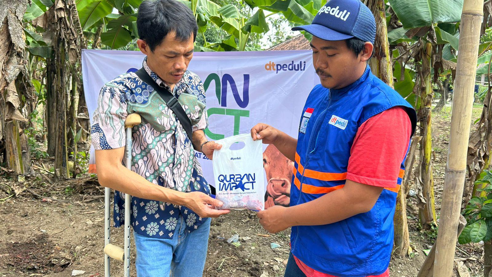 Tebar Kebahagiaan Iduladha, DT Peduli Bekasi Salurkan Qurban ke Yayasan Disabilitas Cahaya Mulia 