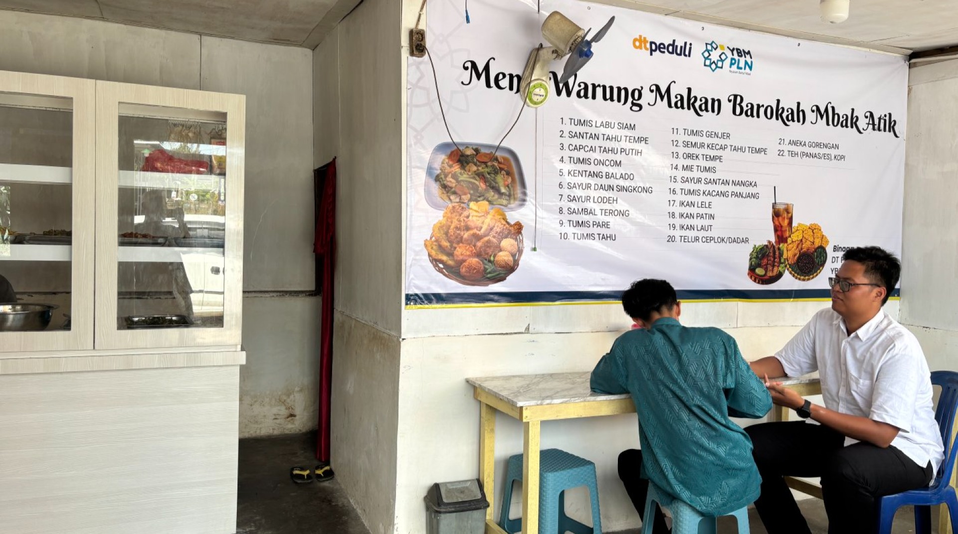 Didukung DT Peduli Metro dan YBM PLN, Warung Makan Barokah Mbak Atik Kian Berkembang 