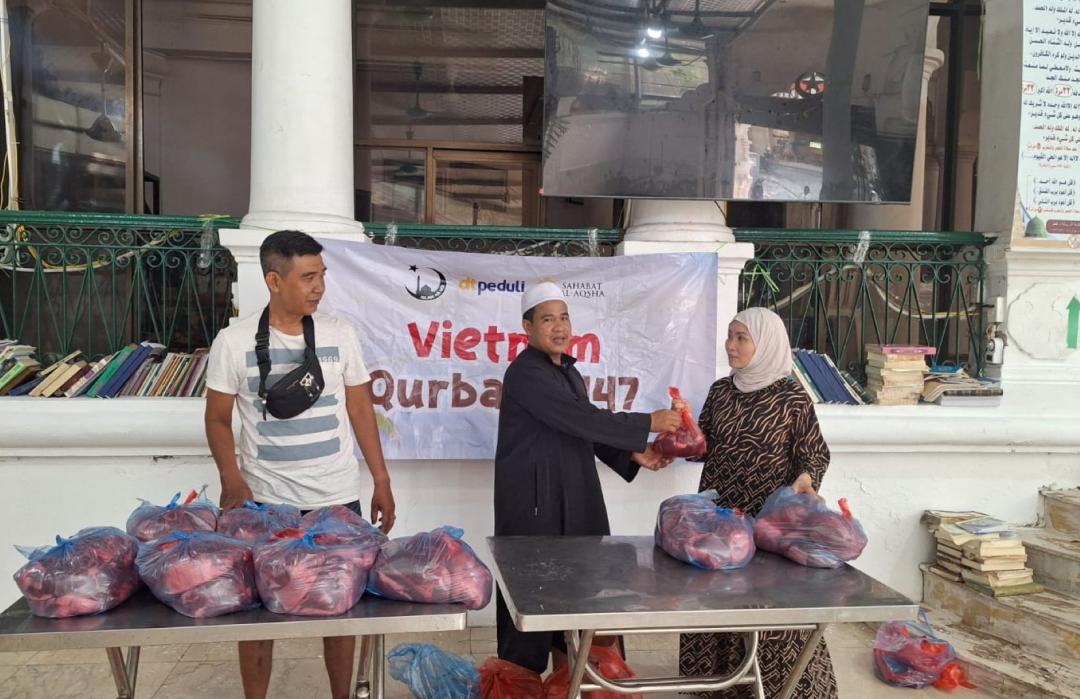 Kisah Muslim Vietnam dan Berkah Qurban dari Indonesia 