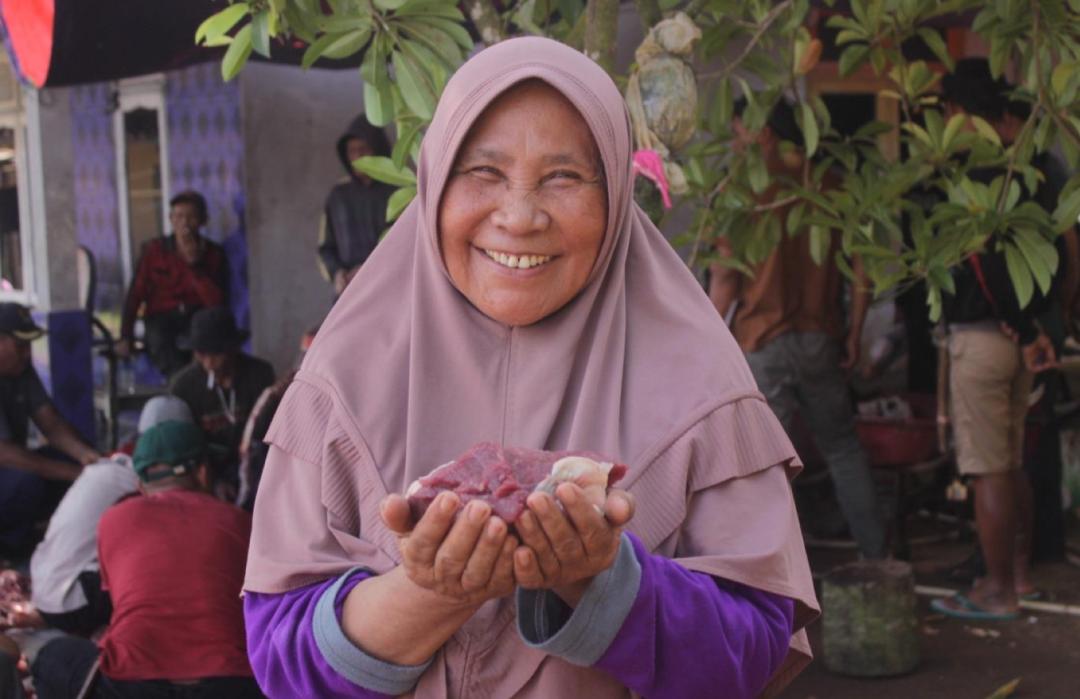 Qurban Impact DT Peduli Cianjur Jangkau Daerah Pelosok, Warga Kampung Ciambon Kembali Rasakan Qurban Sapi Setelah 40 Tahun 