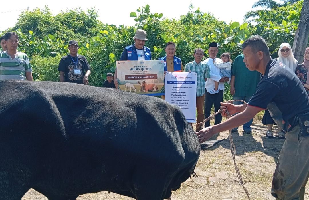 MTTG Witel Riau Bersama DT Peduli Riau Salurkan Hewan Qurban untuk Masyarakat Sekitar Musholla Al Maghfirah