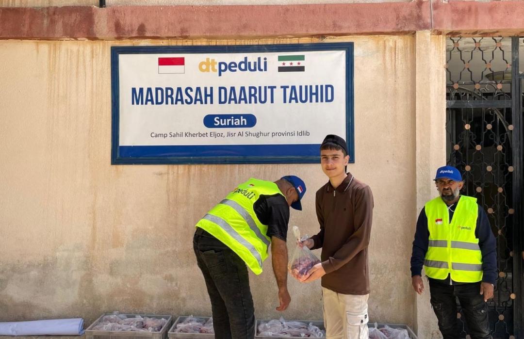 Berkah Qurban Hadirkan Senyum Hangat para Pengungsi di Tanah Suriah