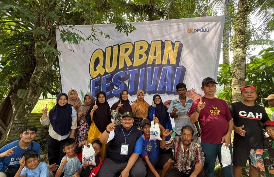 Saat Harapan Warga Bungus Barat Hampir Padam, DT Peduli Sumbar dan DP3AP2KB Sumbar Hadir Salurkan Qurban 