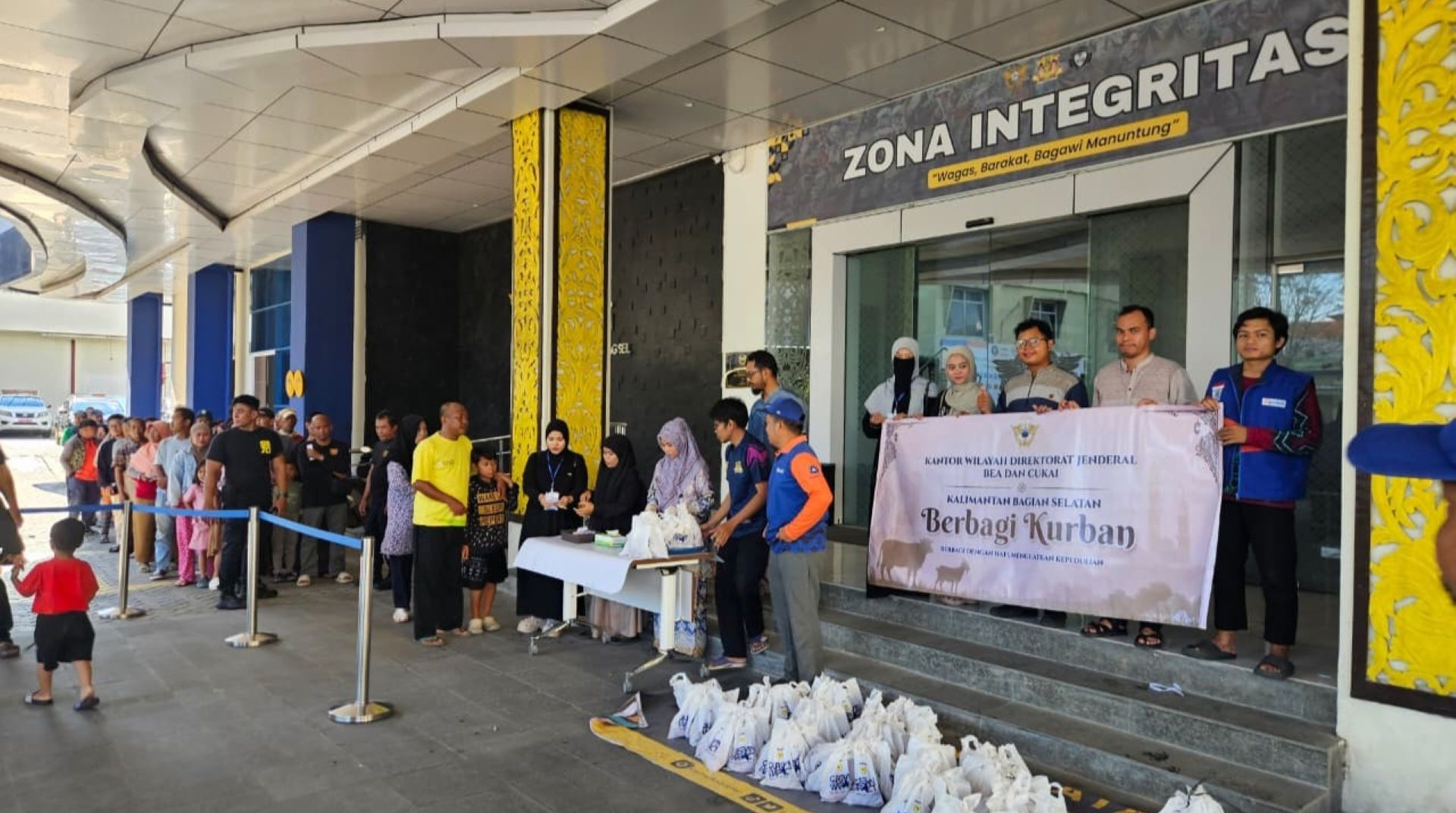 Qurban Impact, DT Peduli Kalsel Salurkan Qurban Bea Cukai Kalbagsel  