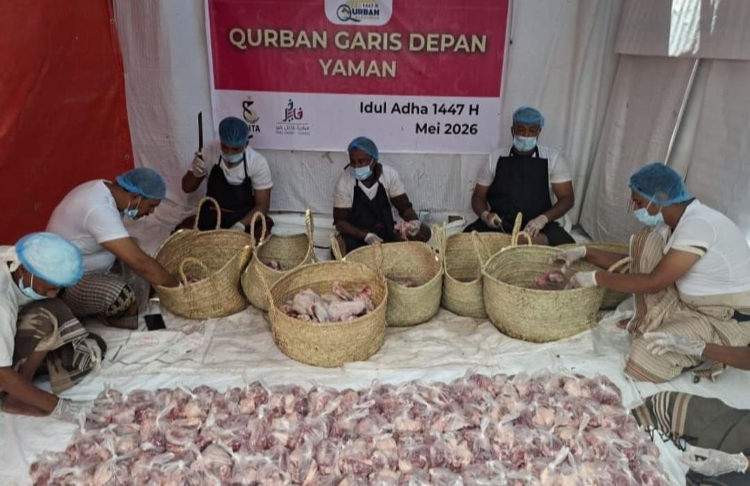 Senyum Qurban di Bumi Yaman yang Terluka 
