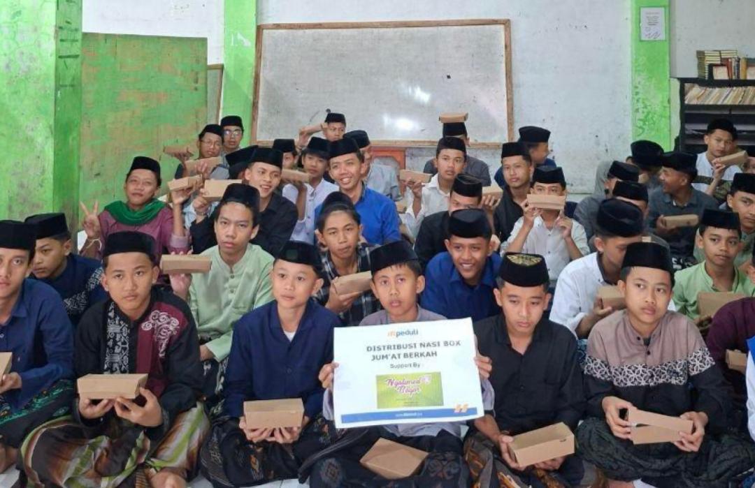 DT Peduli Bogor Gelar Program Jumat Berkah, Berbagi Kebahagiaan Melalui Seporsi Nasi 