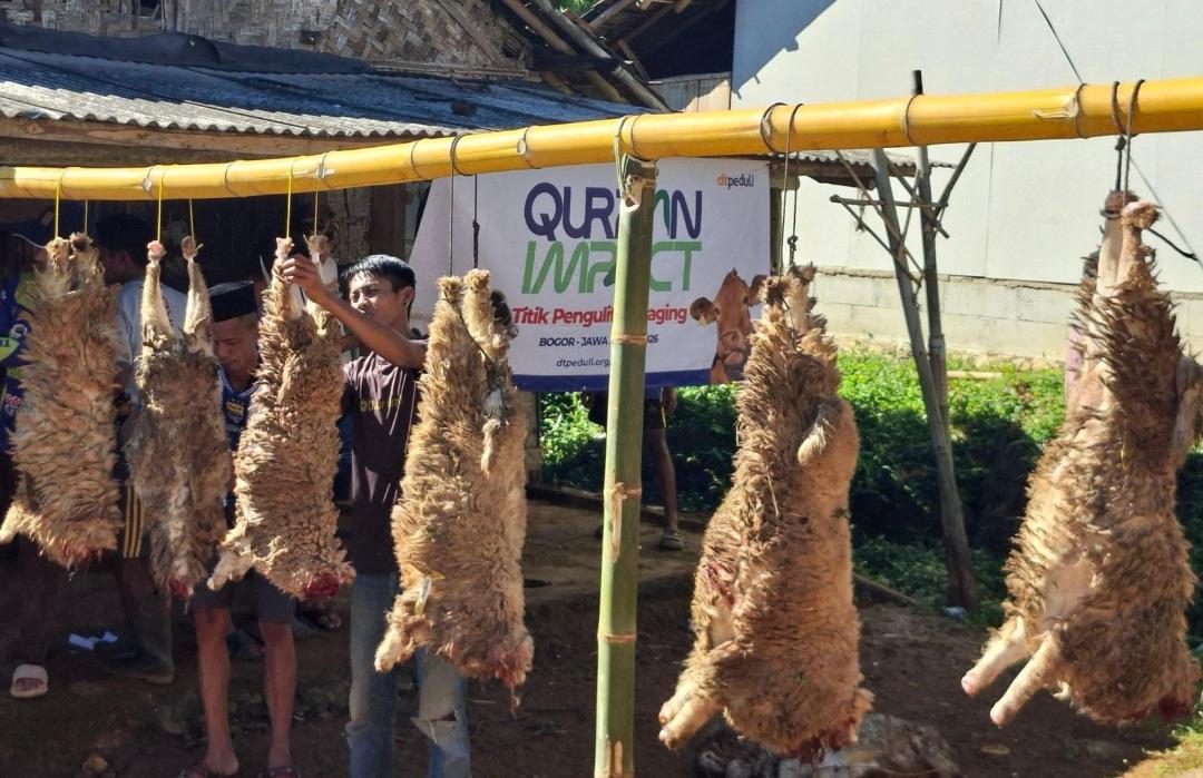 Tangis Warga Pelosok Bogor Pecah Saat Daging Qurban Akhirnya Tiba 