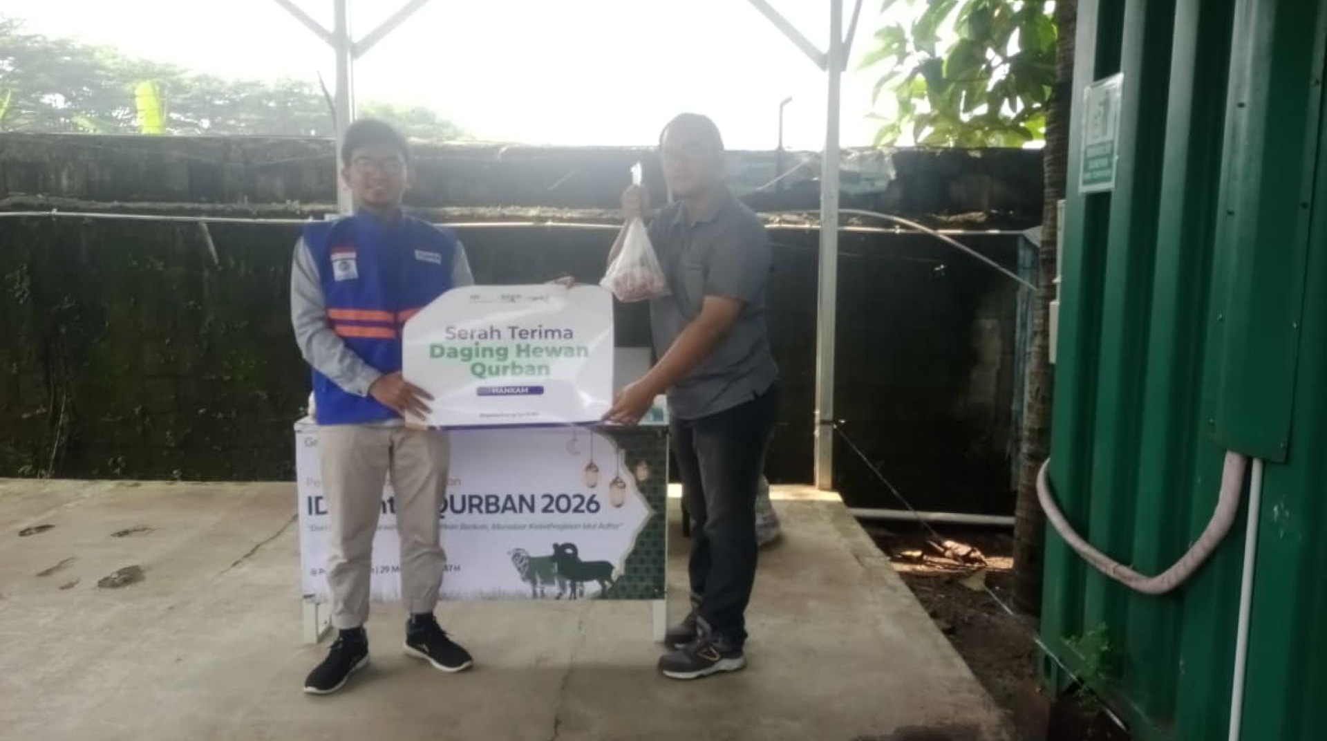 TPI Grab dan DT Peduli Salurkan Hewan Qurban Serentak Hingga ke Hankam dan Cinangka 