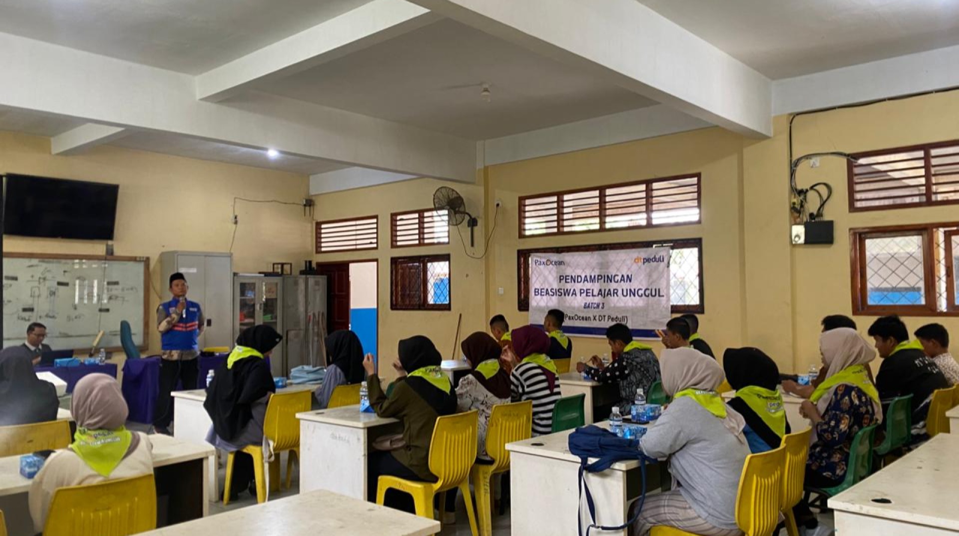 DT Peduli Kepri dan PaxOcean Gelar Pendampingan Keuangan Digital untuk Beasiswa Pelajar Unggul Batch III