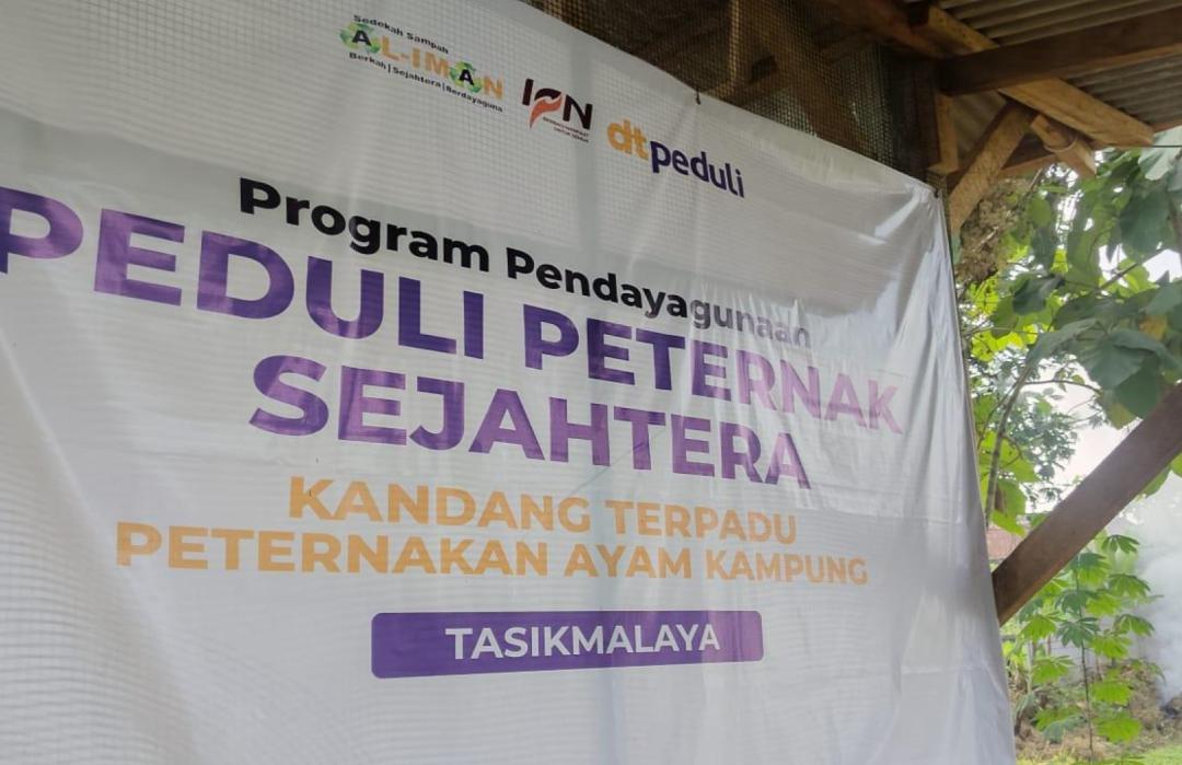  DT Peduli Tasikmalaya Perkuat kemandirian Mustahik dengan Panen Perdana Ayam Kampung di Kandang Terpadu