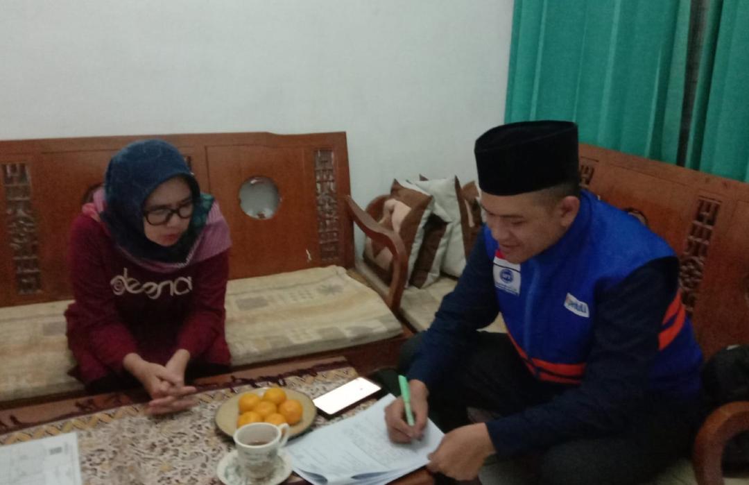 DT Peduli Bandung Survei ke Rumah Calon Penerima Beasiswa SMK DT 