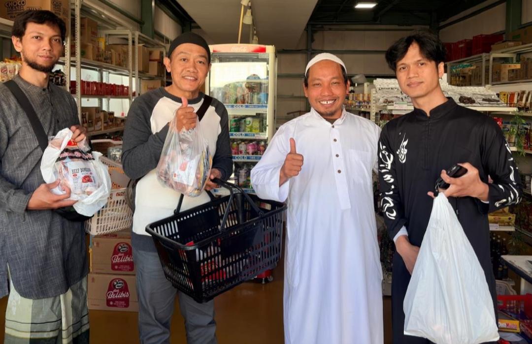 Rayakan Iduladha, DT Peduli Salurkan Daging Halal untuk Muslim di Jepang
