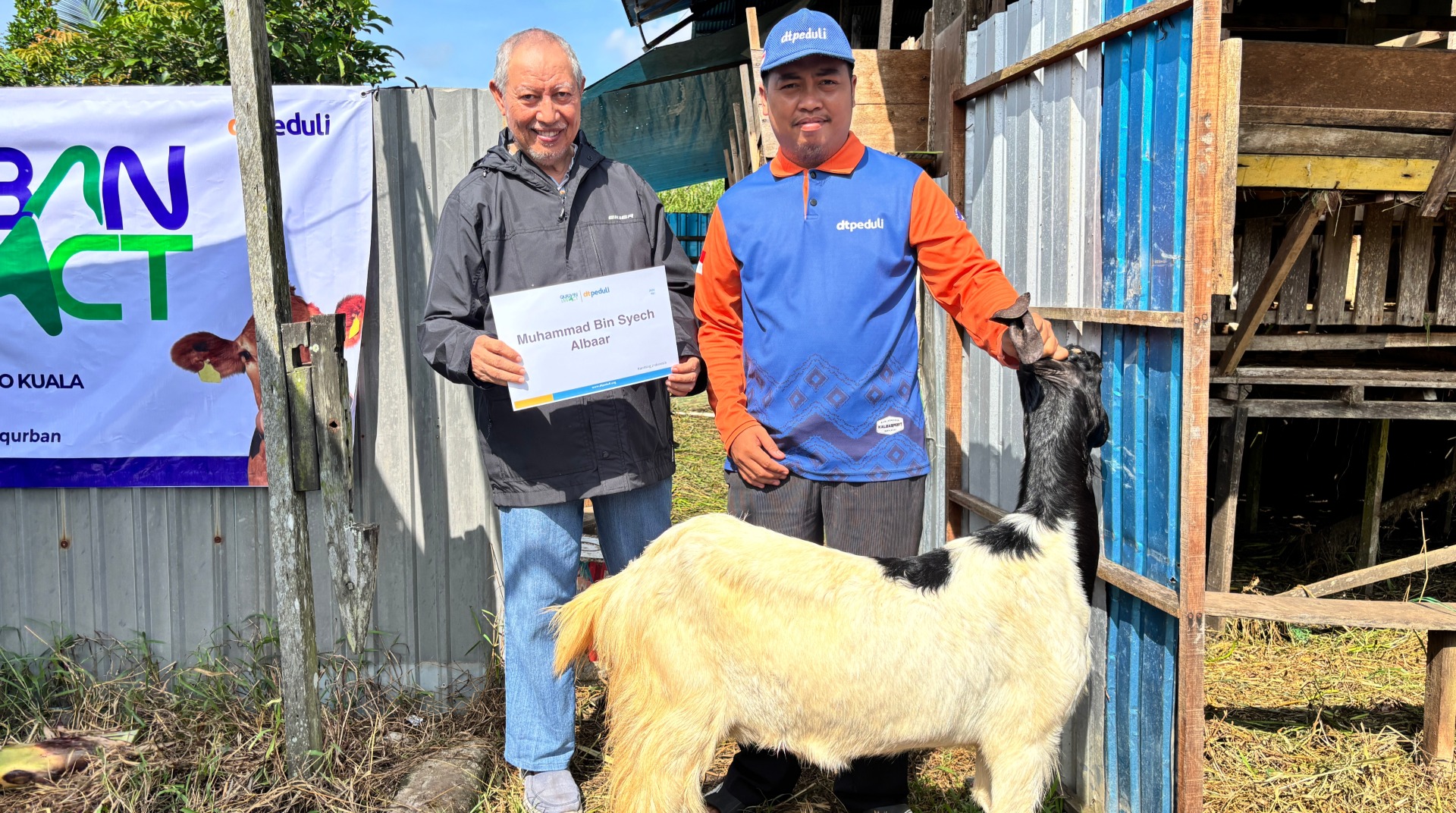 DT Peduli Kalsel Gelar Qurban Impact di Alalak, Barito Kuala, 12 Ekor Kambing Disembelih dan Disalurkan untuk Masyarakat 