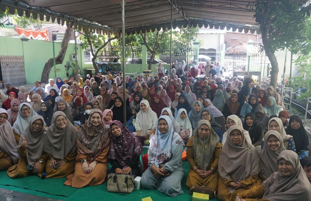 DT Peduli Surabaya Sukses Gelar Kajian Parenting di SDI An-Nur Bersama Ustazah Qotrunnada 