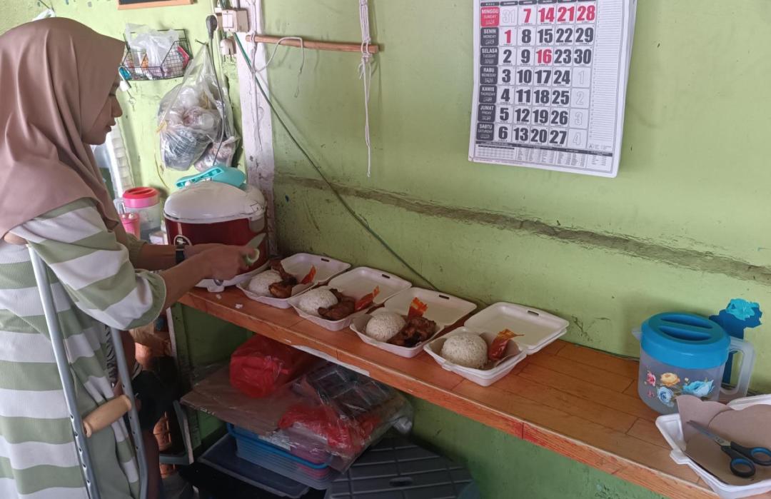 DT Peduli Bekasi Laksanakan Pendampingan Program KUBE Warung Ayam Bakar Komunitas Griya Kreasi Disabilitas (GKD)