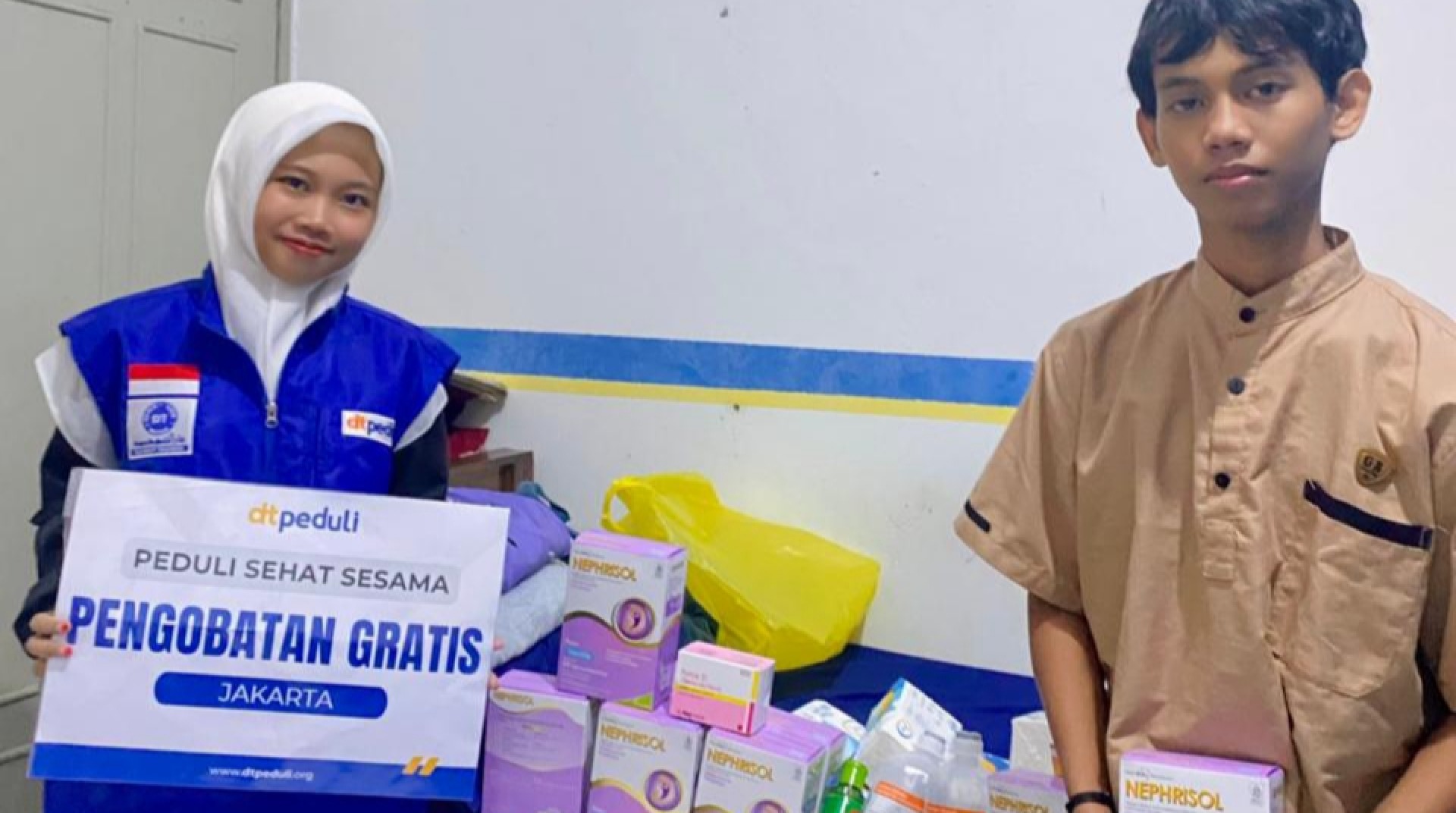 DT Peduli Jakarta Salurkan Bantuan Obat dan Vitamin untuk Pasien Gagal Ginjal 
