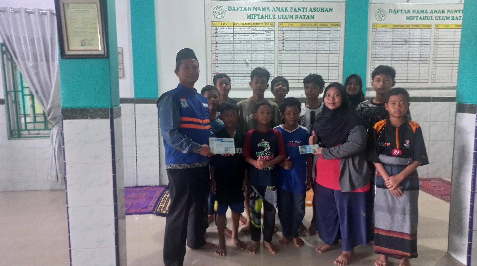 Hanggar Lion Batam Salurkan Santunan untuk Anak Yatim Panti Miftahul Ulum Bida Asri 1 Melalui DT Peduli Kepri 