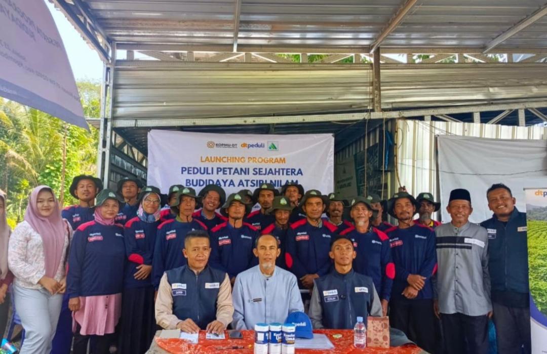 DT Peduli Yogyakarta dan KOPMU DT Resmikan Program Peduli Petani Minyak Atsiri di Purworejo 