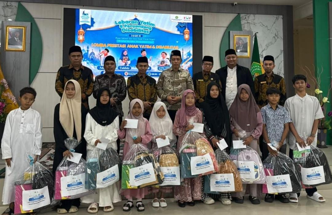 DT Peduli Bersama Kanwil Kemenag Sumbar Salurkan Santunan untuk Anak Yatim dan Disabilitas  