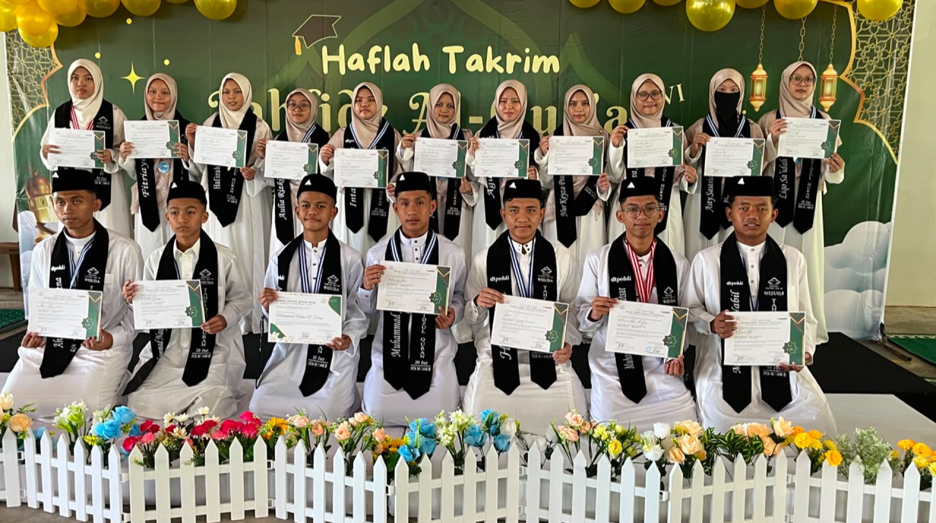 Membanggakan! Rumah Tahfidz Qur'an DT Peduli Kepri Gelar Wisuda dengan Lima Kategori Hafalan 
