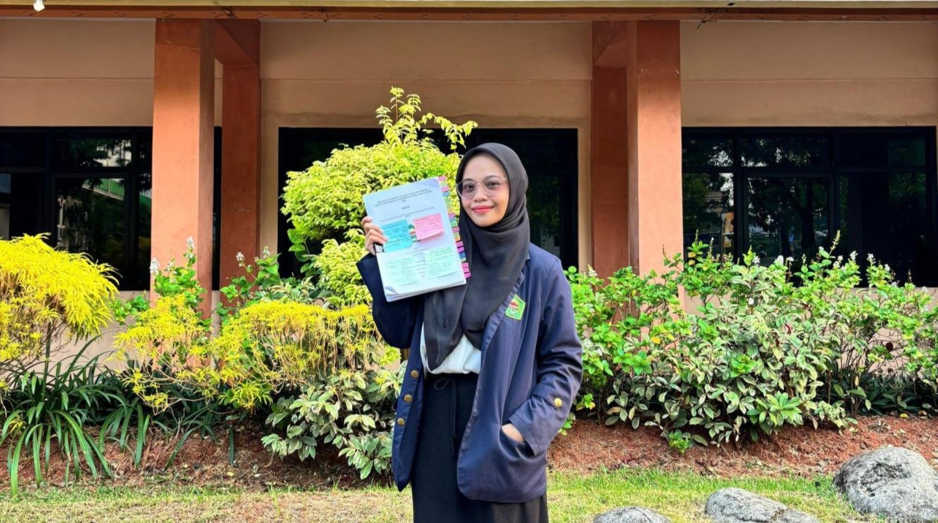 Alhamdulillah, Shandra Akhirnya Siap Lulus Kuliah! 