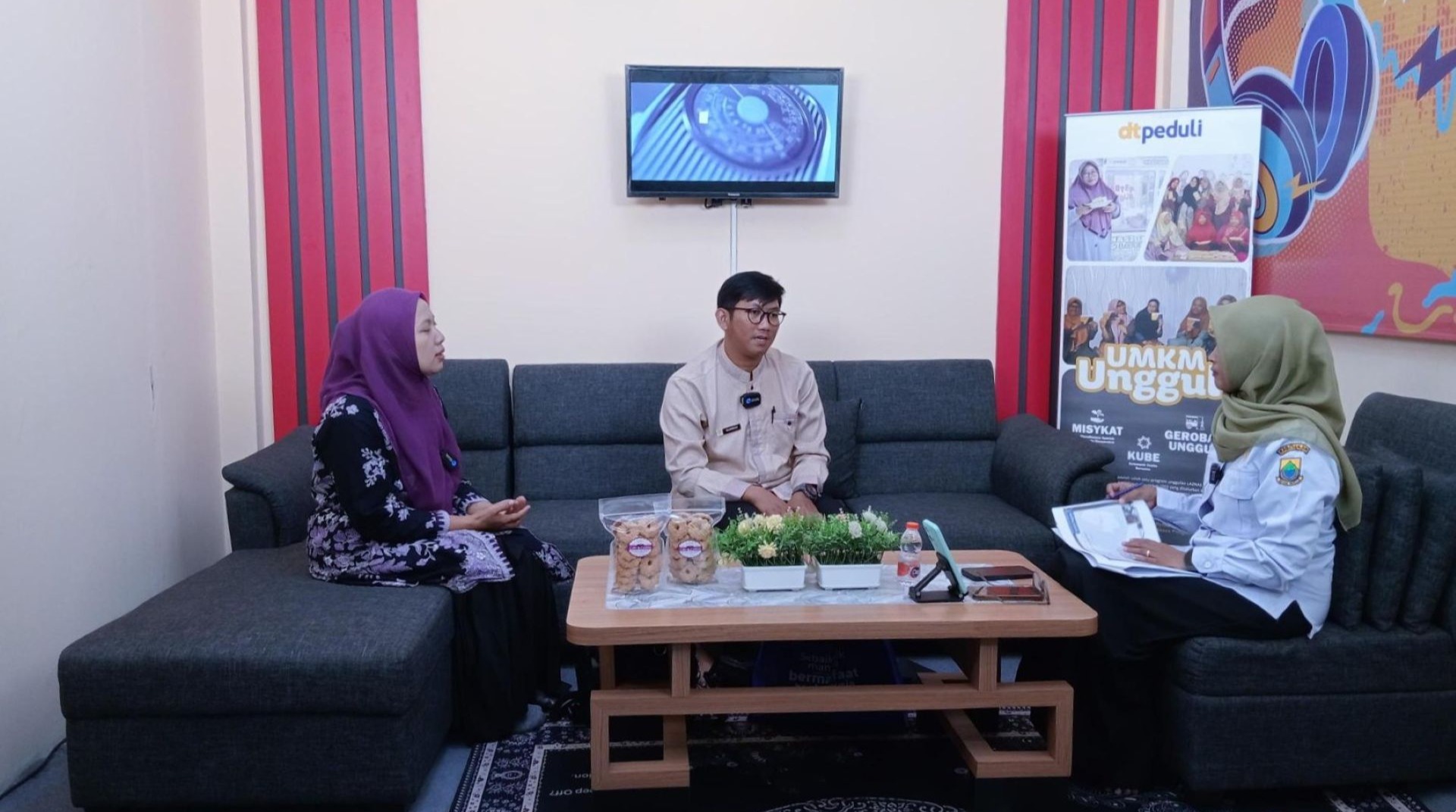 DT Peduli Cianjur Perkenalkan Program Misykat melalui Talkshow Cianjur FM 