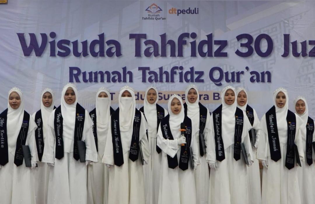 Dua Belas Santri RTQ DT Peduli Sumbar Resmi Diwisuda, Momentum Lahirnya Generasi Penjaga Al-Qur’an 
