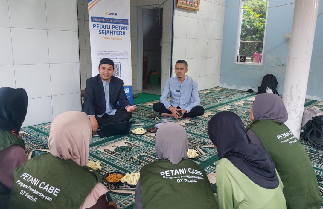 DT Peduli Bandung Perkuat Ruhiah Petani Cabai Gendot Binaan Agar Sukses Secara Spiritual dan Produktivitas