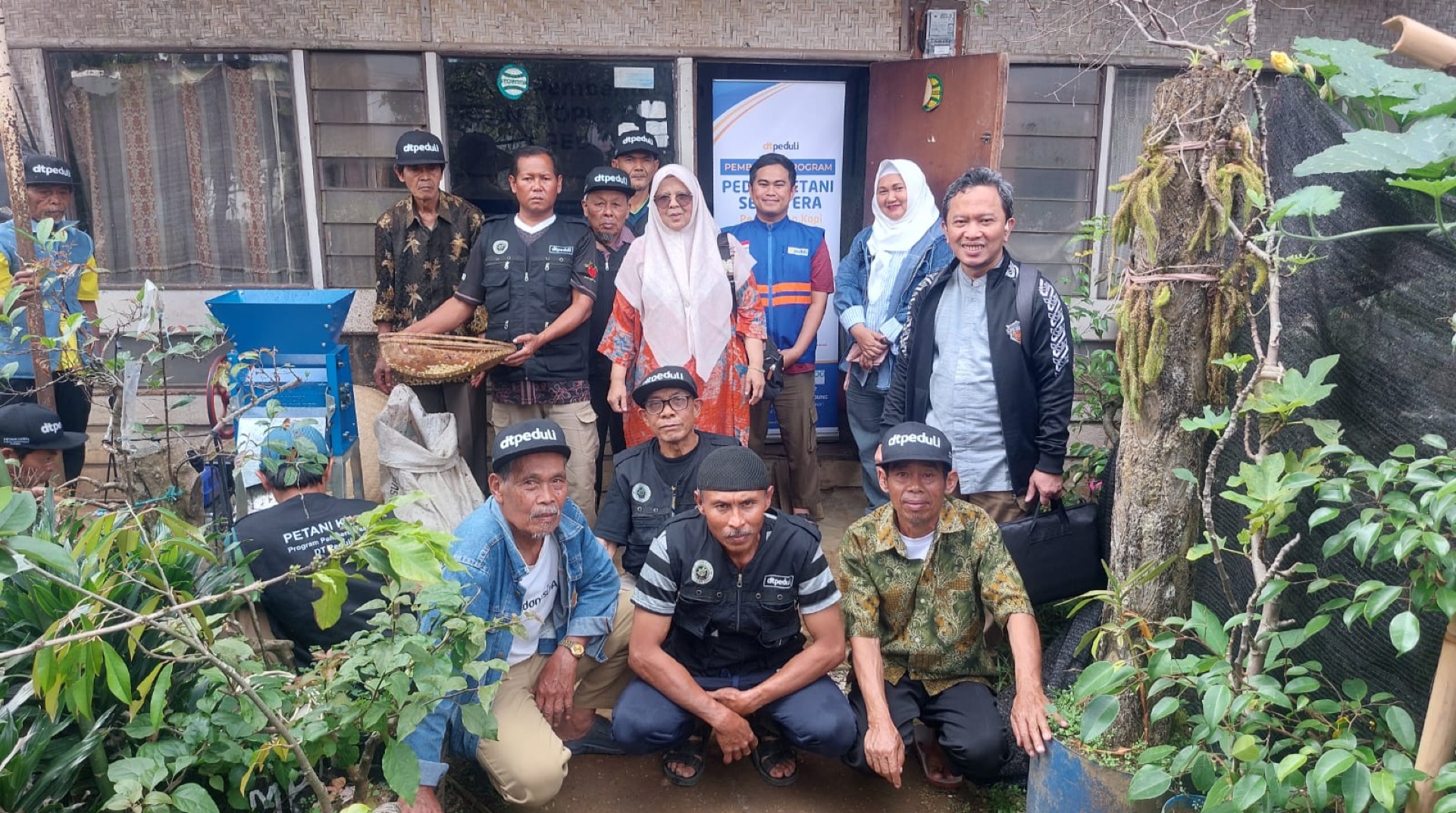 Dukung Potensi Kopi Lokal, Petani Binaan DT Peduli Bandung Terima Penyuluhan dari Agrotropic Nusantara dan LPS Pasirjambu 