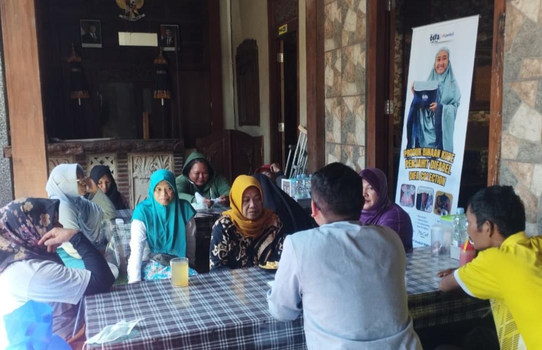 Pendampingan Rutin dari DT Peduli Solo Perkuat Kemandirian Anggota KUBE Penjahit Disabilitas DIVA Collection