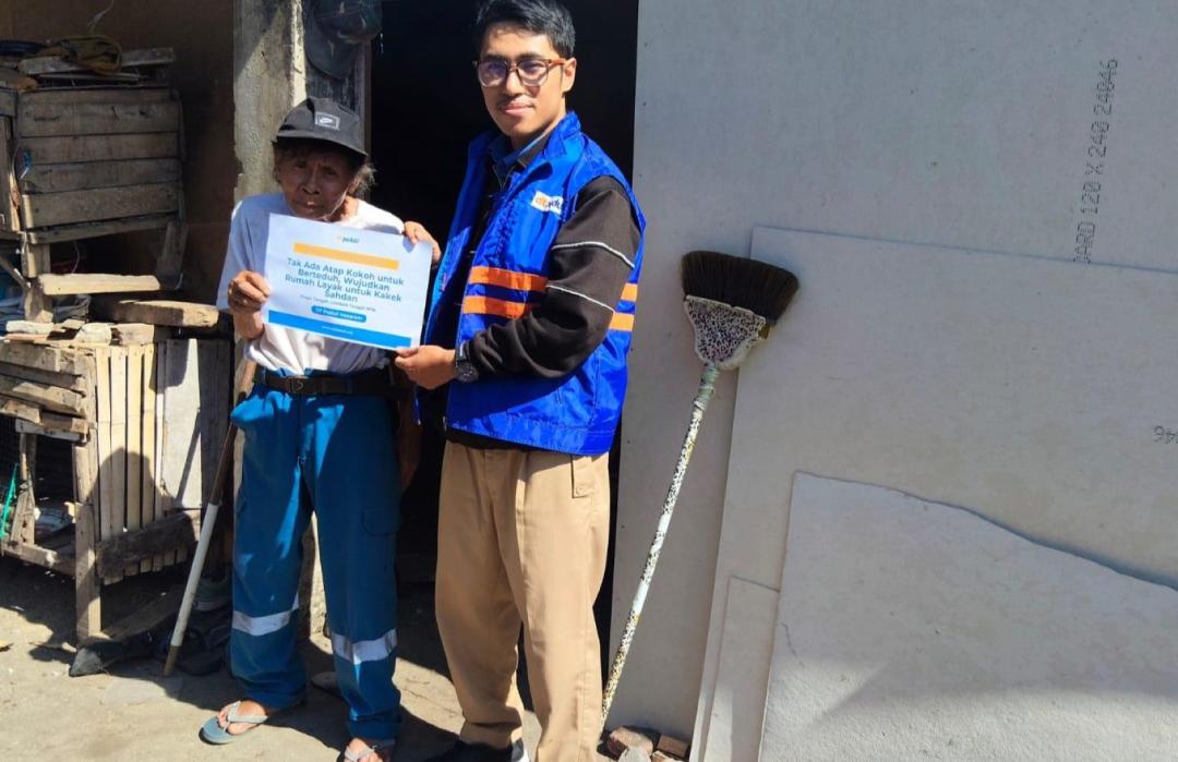 Penuh Haru, Sahdan Bahagia Dapat Bantuan Biaya Bedah Rumah dari DT Peduli NTB 