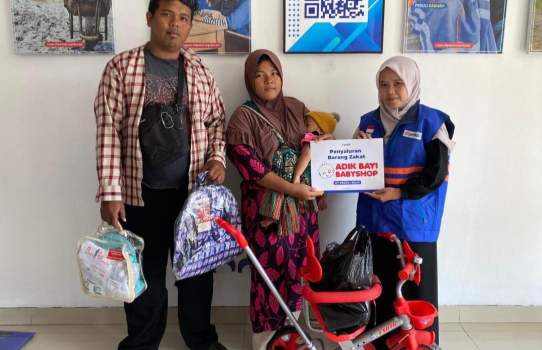 Adikbayi Babyshop Salurkan Bantuan Perlengkapan Bayi dan Anak Melalui DT Peduli Solo 