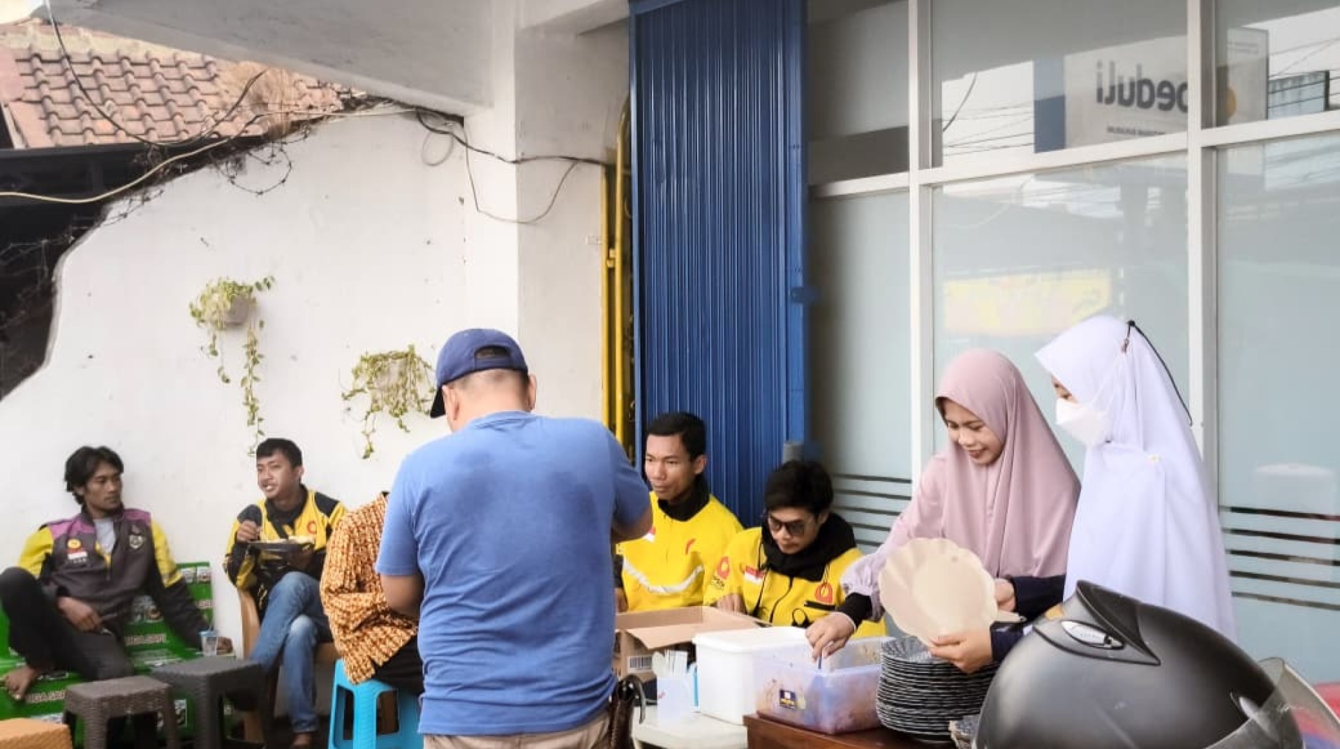 DT Peduli Sukabumi Kolaborasi dengan Komunitas Sedekah Jamaah Gelar Program Rantang Syuga  