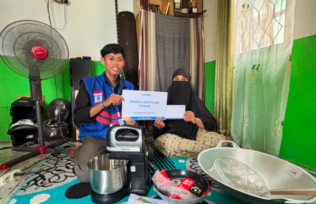 DT Peduli Kalsel Salurkan Bantuan Modal dan Peralatan Usaha untuk Single Parent Penggerak Ekonomi Keluarga 