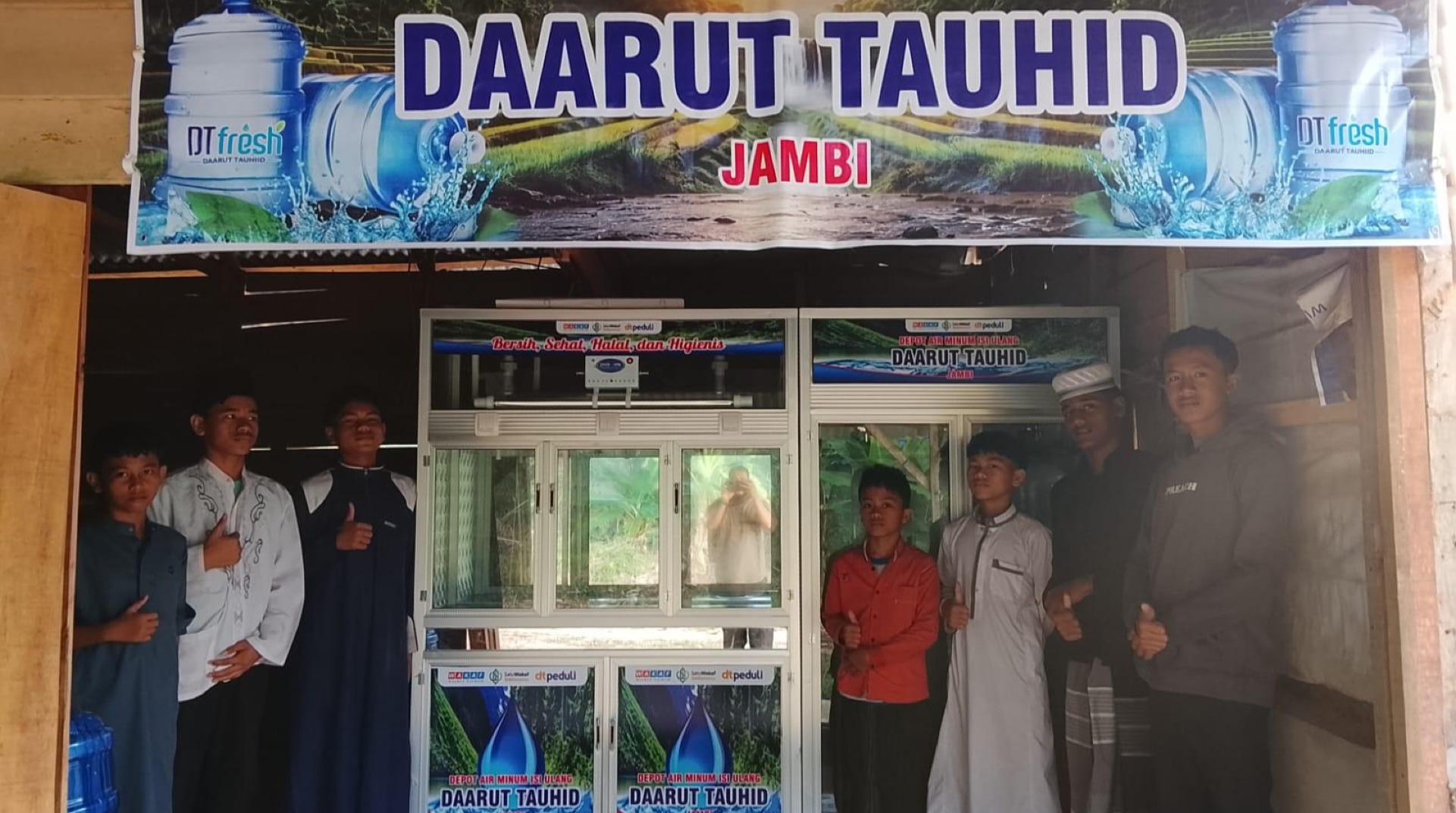 DT Peduli Jambi Resmi Hadirkan Depot Air Minum Isi Ulang di Kawasan Wakaf PDTI Jambi 