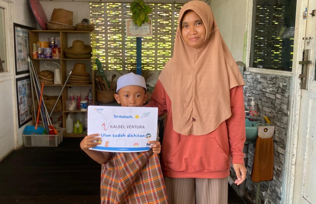 DT Peduli Kalsel Bersama PT Sarana Kalsel Ventura dan Sekolah Mawaddah Sukses Gelar Khitan Barokah 