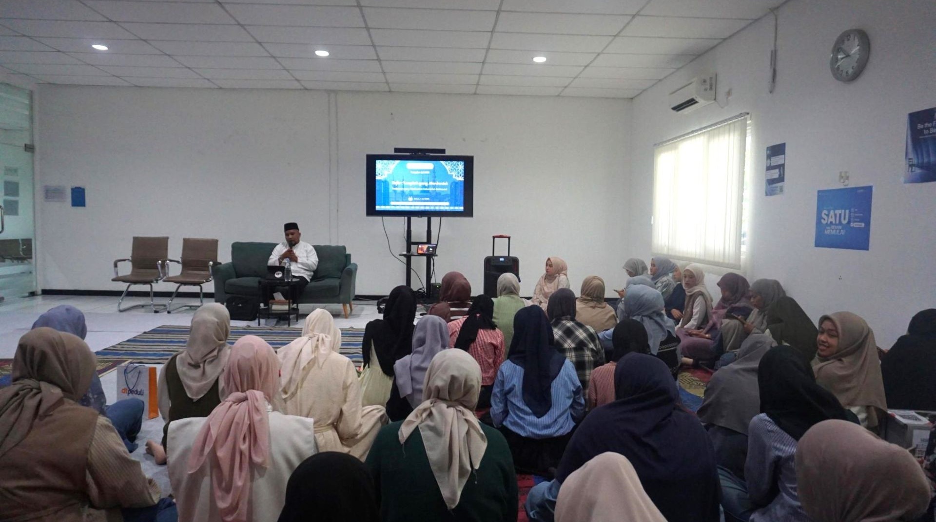 Maknai Perjalanan Menuju Inovasi dan Kebermanfaatan, Paragon Surabaya bersama DT Peduli Gelar Kajian Karyawan 