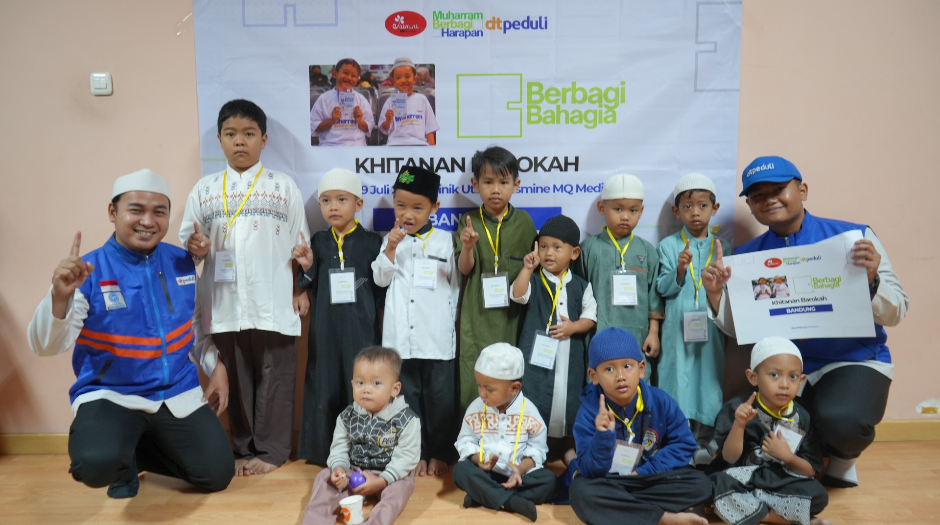 Jalankan Program Muharram Berbagi Harapan, DT Peduli Gelar Khitan Barokah untuk Yatim dan Dhuafa 
