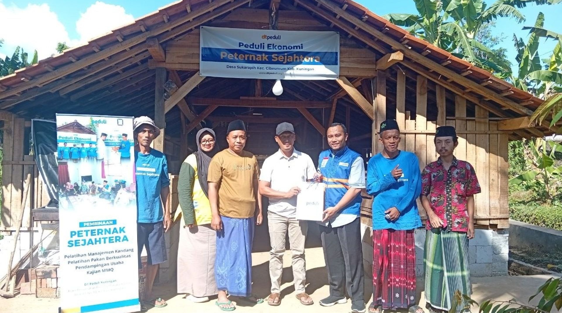 Perkuat Kekompakan Kelompok Ternak, DT Peduli Kuningan Gelar Pembinaan di Sukarapih 