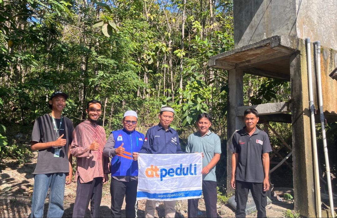 Kontur Tanah Didominasi Batu Kapur, DT Peduli Solo Bantu Penyediaan Air Bersih untuk Warga Dusun Geneng 